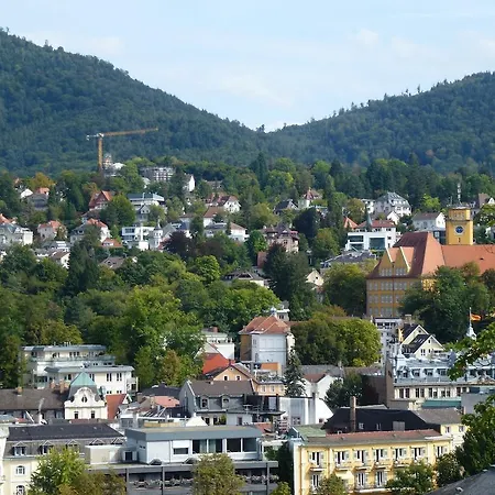 Tanneck באדן-באדן