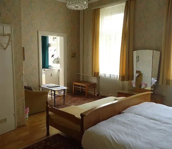 Tanneck 2* באדן-באדן