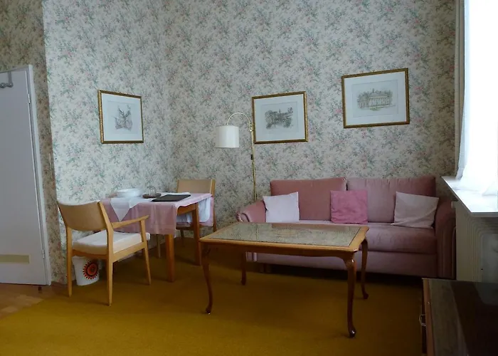 Tanneck באדן-באדן